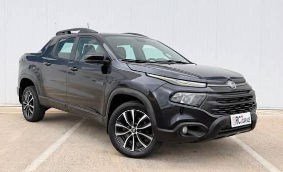 FIAT TORO 2.0 16V TURBO DIESEL VOLCANO 4WD AT9 FIAT TORO 2.0 16V TURBO DIESEL VOLCANO 4WD AT9